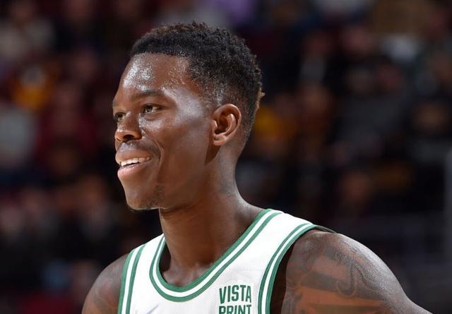 [亚冬会]刘校辰男子回转第七 创亚冬会历史最好成绩.