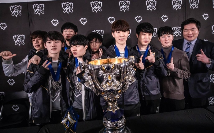 这名飞翼在 这名飞翼在