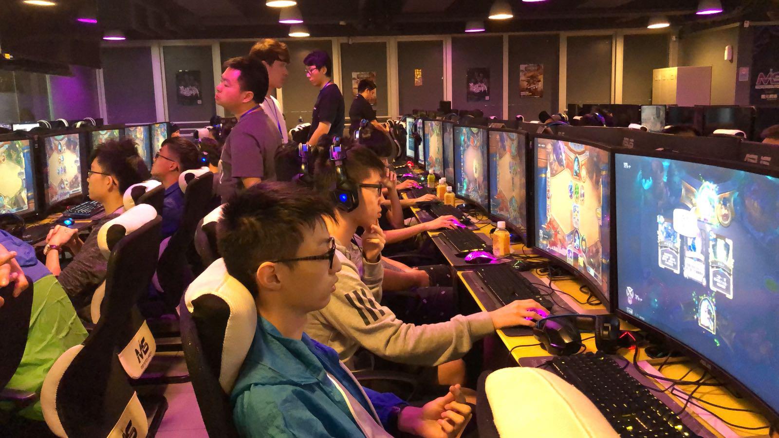 突出的球员 突出的球员